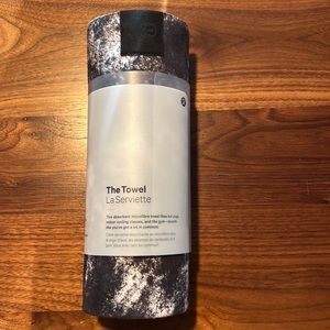 Lululemon The Towel Large